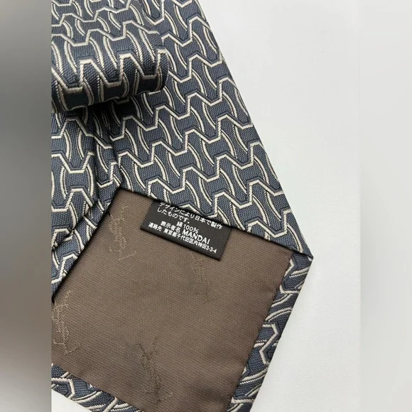 NWOT yves saint Laurent Elegant Black and Gray Men's Tie